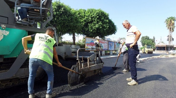 Tarsus’ta asfaltlama çalışmalarına hız verildi