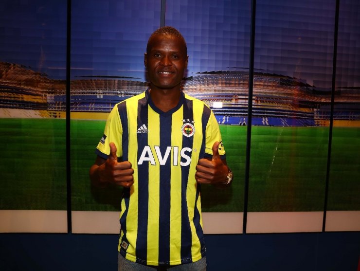 Fenerbahçe, Samatta’yı kadrosuna kattı