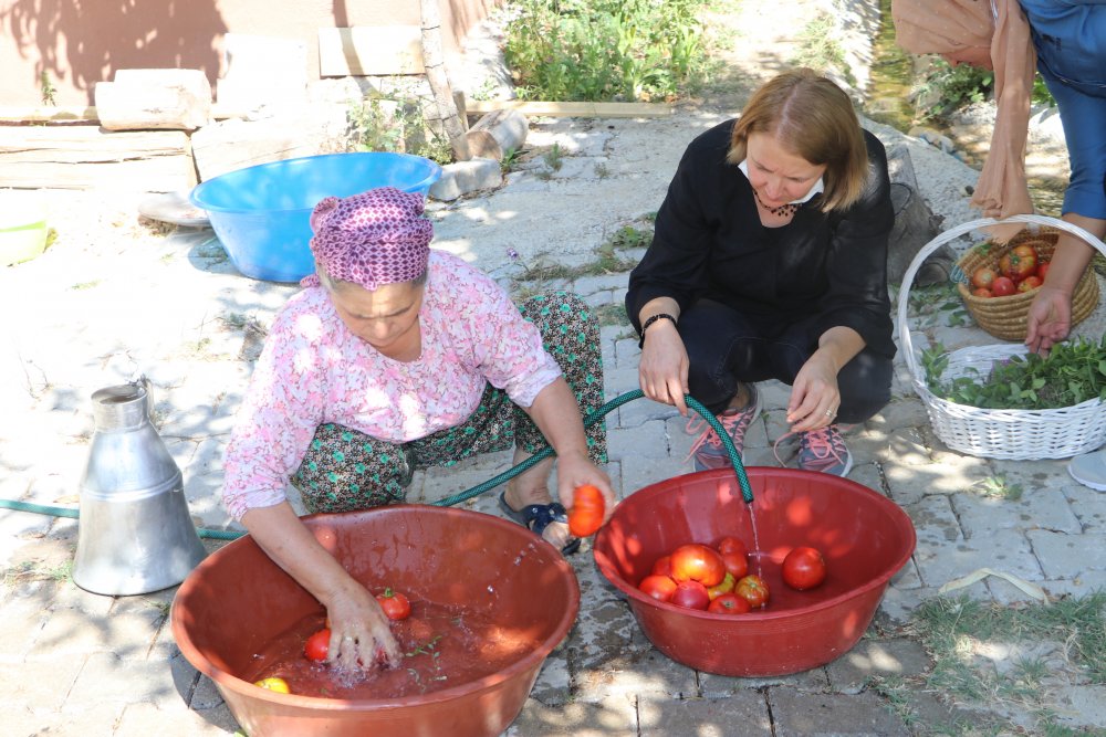 Göktepe Kadın Kooperatifi beldedeki kadınlara umut oldu!