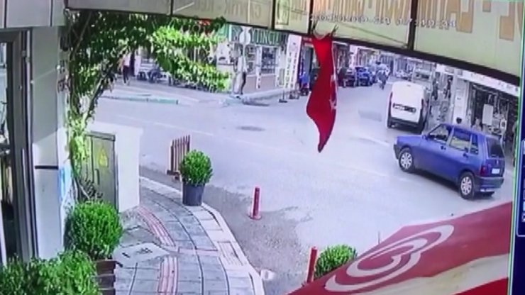 Bursa’da inanılmaz olay...Kapı açıldı çocuk böyle düştü