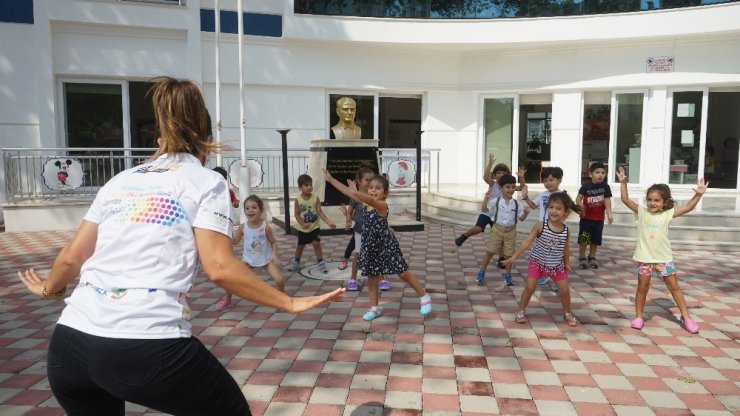 Öğrenciler, ’Avrupa Okul Sporları Günü’nde doyasıya eğlendi