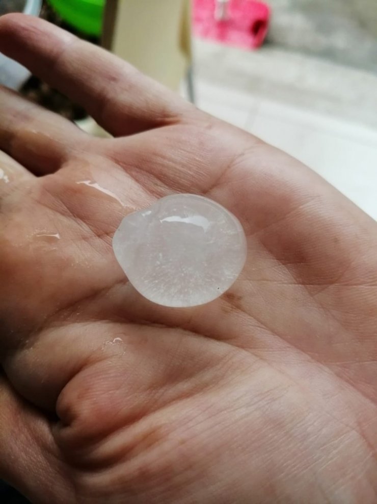 Bursa’nın Gemlik ilçesini dolu vurdu