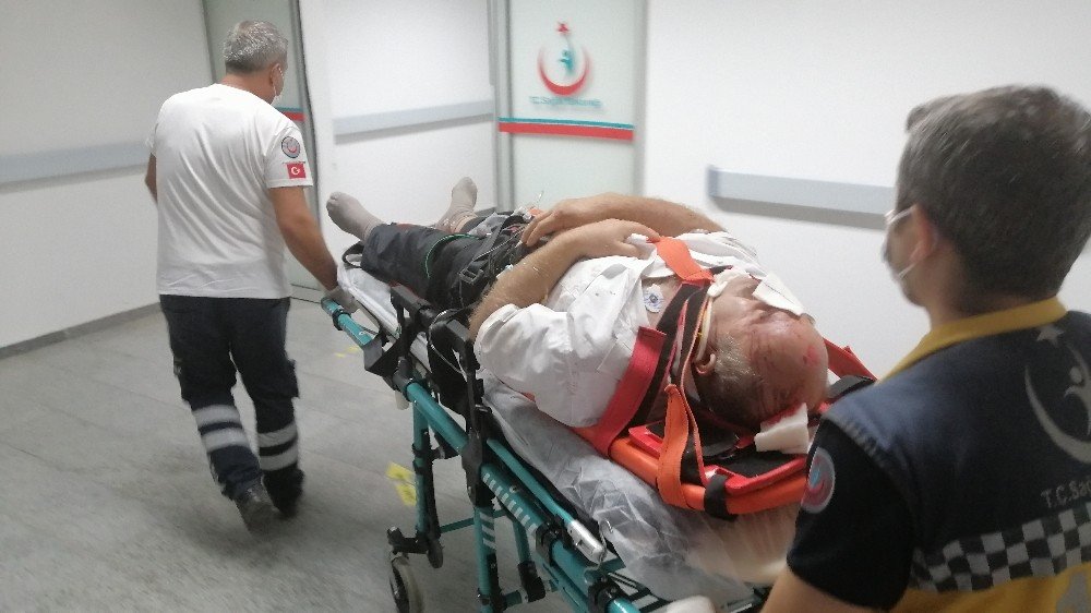 Aksaray - Konya Karayolu'nda kırmızı ışıkta geçen otomobil kazaya neden oldu! 5 yaralı