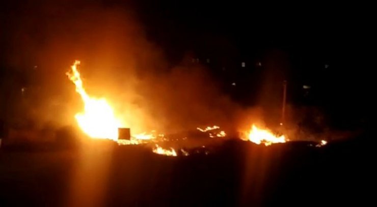 Ataşehir’de elektrik kabloları yangına neden oldu