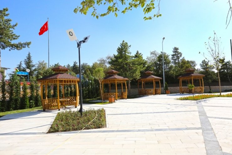 Elazığ Balakgazi Parkı ve Cam Seyir Terası Projesi bitme aşamasına geldi