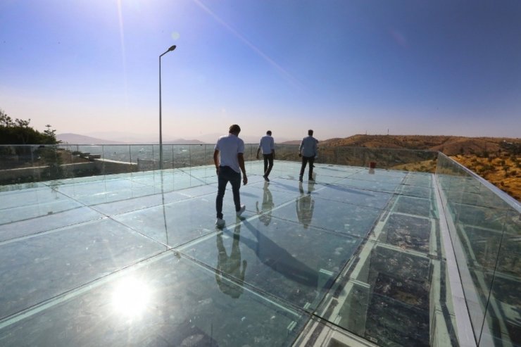 Elazığ Balakgazi Parkı ve Cam Seyir Terası Projesi bitme aşamasına geldi