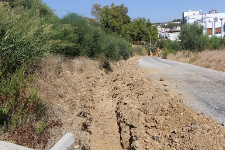 Büyükşehirden yeni yapılaşan bölgelere alt yapı çalışması
