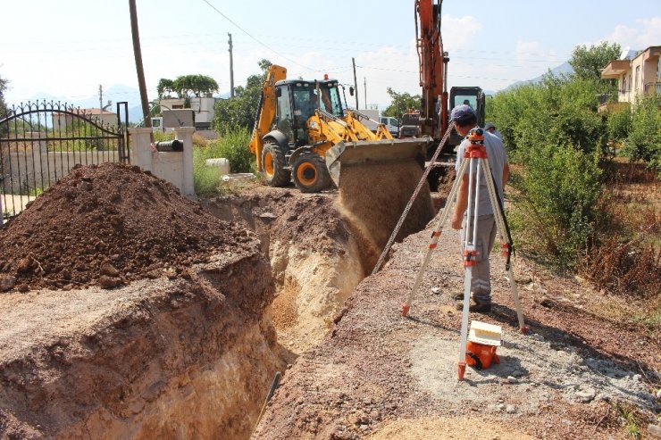 Büyükşehirden yeni yapılaşan bölgelere alt yapı çalışması