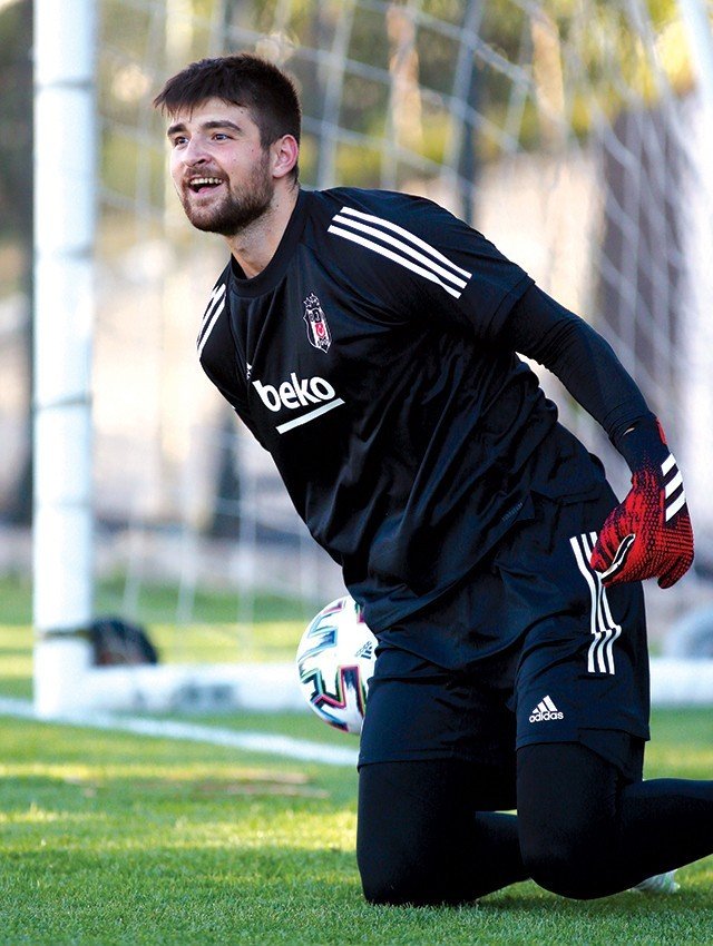 Ersin Destanoğlu: "Beşiktaş’ta uzun yıllar oynamak istiyorum"