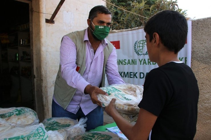 Suriye’de 9 ayda 112 milyon adet ekmek dağıtıldı