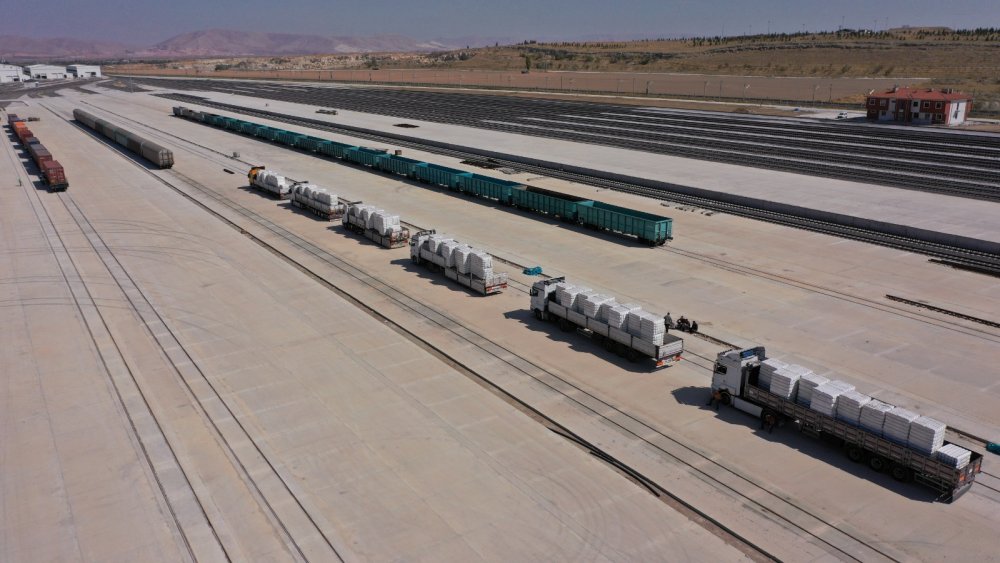 Konya transit geçiş noktası ve lojistik merkezi olacak