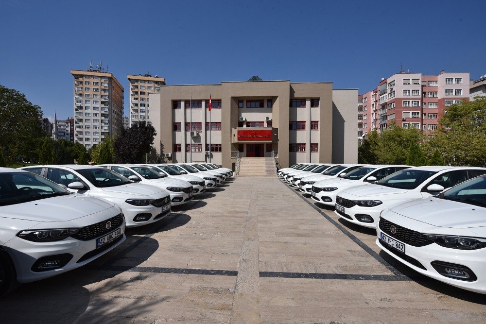 Konya'da koronavirüsle mücadele sürüyor! Selçuklu'dan filyasyon ekiplerine araç desteği