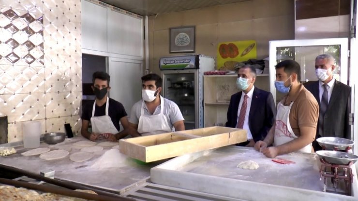 Vali ile fırıncının ilginç ’maske’ diyalogu