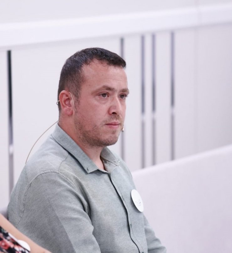 Aylardır kayıp olan kadın Esra Erol’da programında bulundu