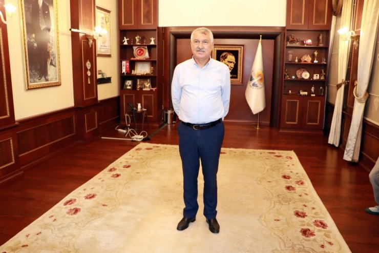 Adana’da haciz kararı kaldırıldı, eşyalar makam odasına konuldu