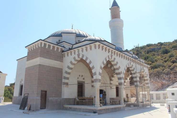 Finike Eroğlu Nuri Cami’nde son rötuşlar