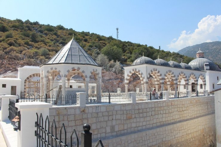 Finike Eroğlu Nuri Cami’nde son rötuşlar