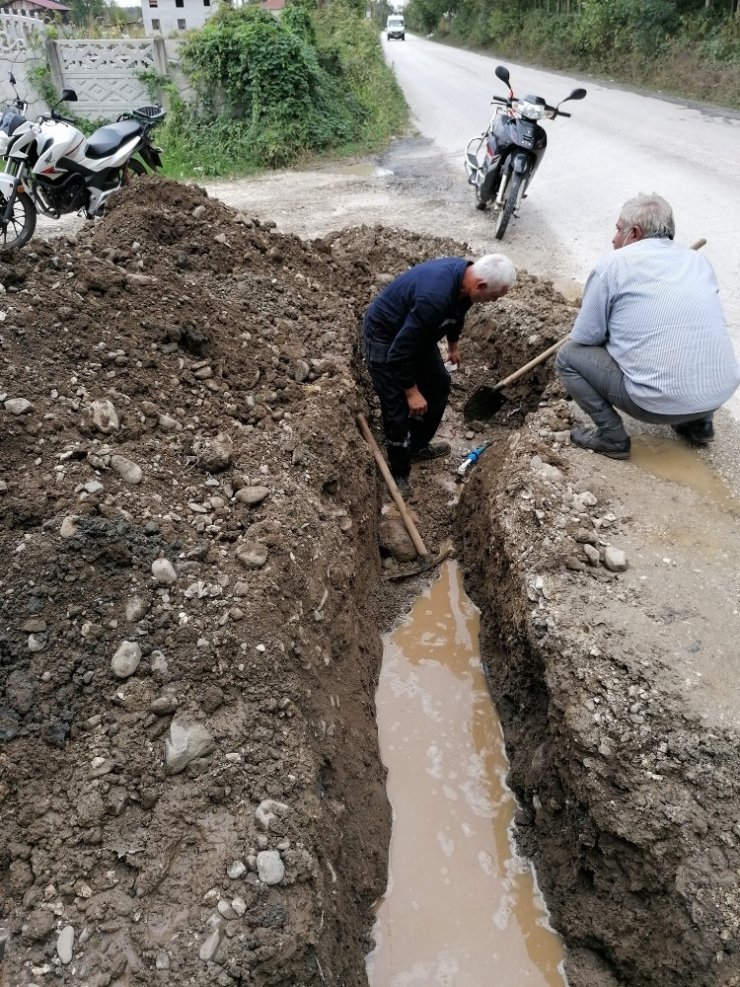 Aydınpınar’da su arızası giderildi