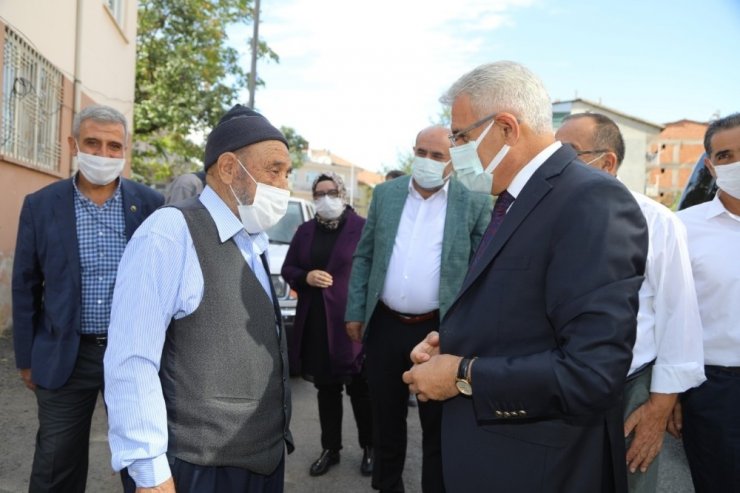 Başkan Güder yaşlıları unutmadı