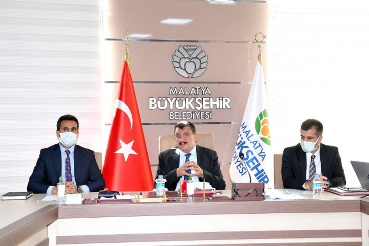 Başkan Gürkan’dan tabela hassasiyeti