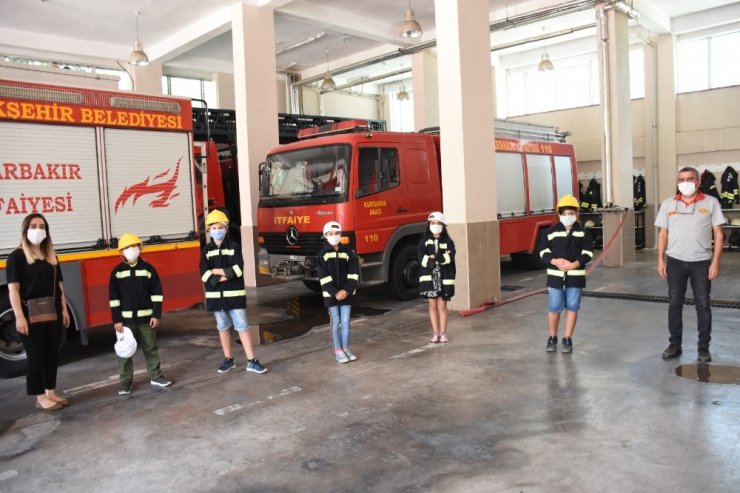 Bilgi Evi öğrencileri İtfaiye Haftasını kutladı