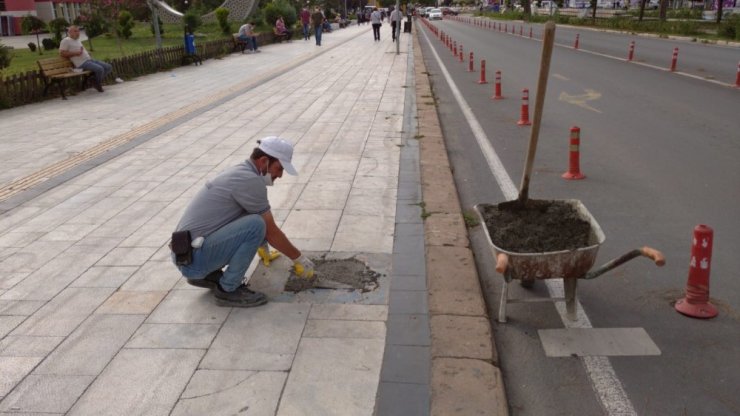Düzce’de kaldırımlar yenileniyor
