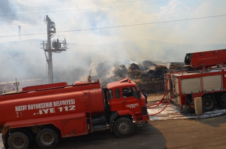 Hatay’da Organize Sanayi Bölgesinde fabrika yangını sürüyor