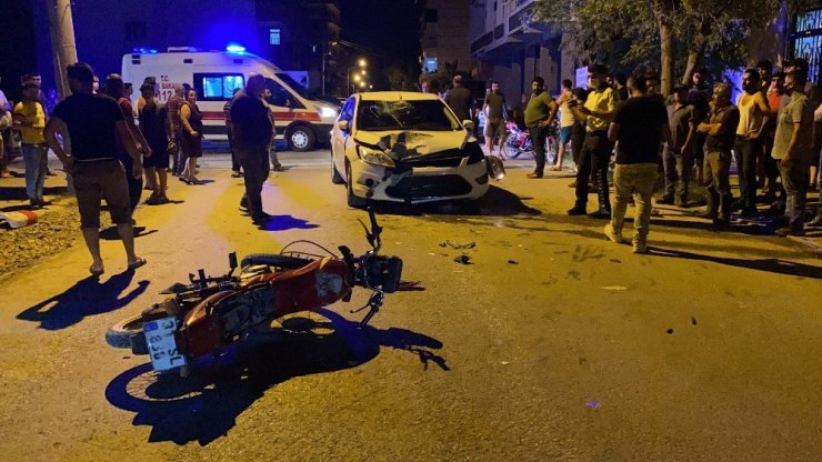 Samandağ’da otomobil ile motosiklet çarpıştı: 2 yaralı