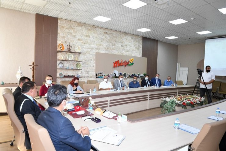 Başkan Gürkan’dan tabela hassasiyeti