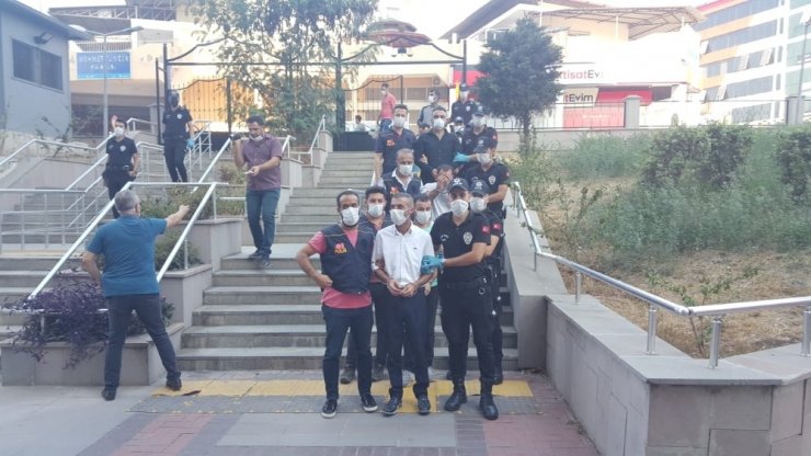 Mersin’de göçmen kaçakçısı 7 kişi tutuklandı