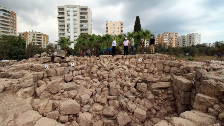 Rektör Çamsarı’dan Soli Pompeiopolis kazı alanında inceleme