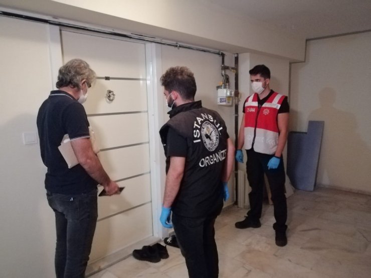 İstanbul’da suç örgütlerine göz açtırılmıyor; lüks siteye şafak baskını yapıldı