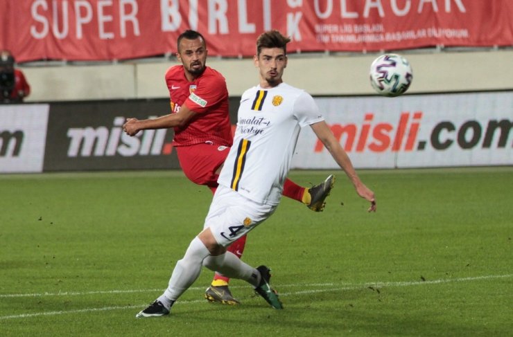 Süper Lig: MKE Ankaragücü: 0 - Kayserispor: 1 (İlk yarı)