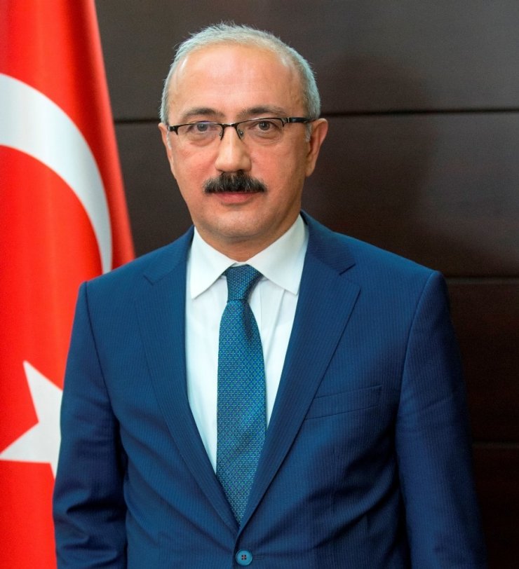 Elvan, Mersin-Adana-Gaziantep Hızlı Tren Hattının ihalesinin yapıldığını açıkladı