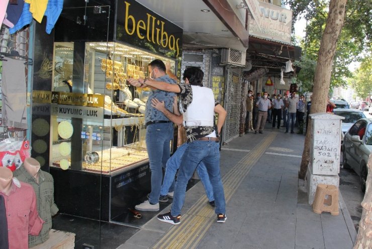 Tatbikatı gerçek sandılar
