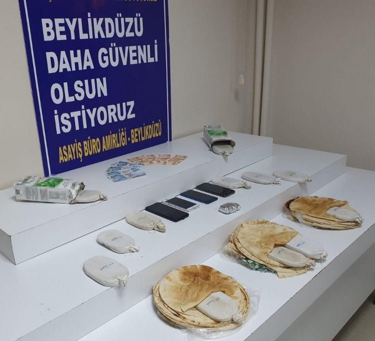Süt kutuları ve ekmek arasından uyuşturucu çıktı