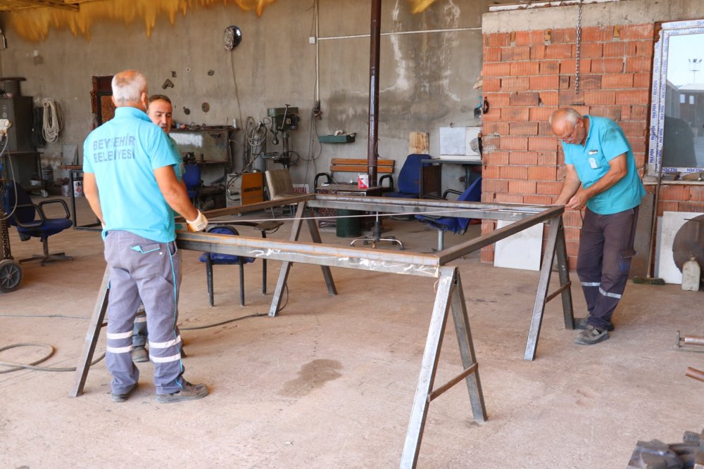Beyşehir Belediyesi atölyesi harıl harıl çalışıyor