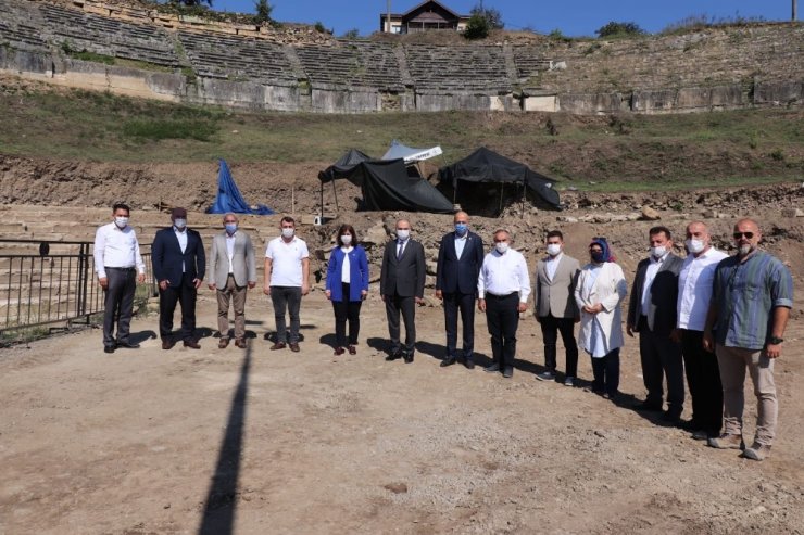 Düzce İl Genel Meclisi Antik Kentte incelemelerde bulundu