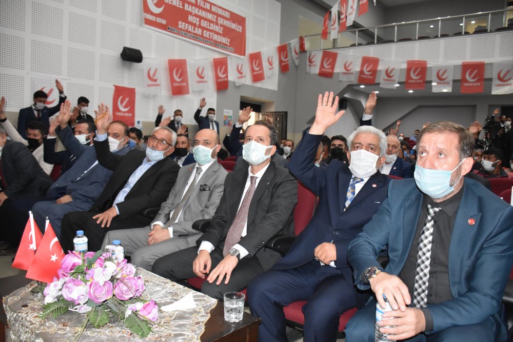 Fatih Erbakan: Yeniden Refah Partisi'ne 'FETÖ ile terör ile iş birliği yapıyor' demeleri imkansız