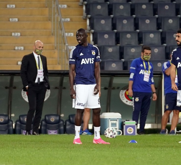 Samatta 11’de, Cisse kadroda