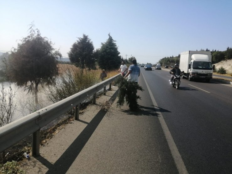 İzmir’deki orman yangını kontrol altına alındı