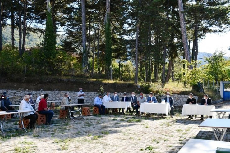 Vali Gürel, köylülerle bir araya geldi