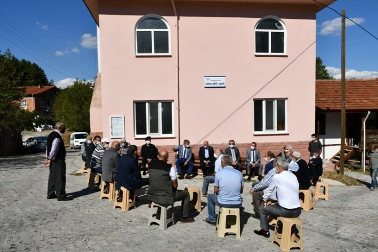 Vali Gürel, köylülerle bir araya geldi