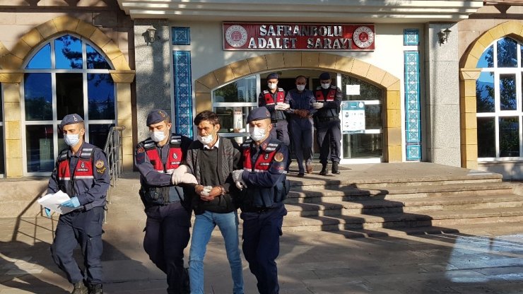 Bıçakla saldırarak 3 kişi yaralayan zanlılar tutuklandı