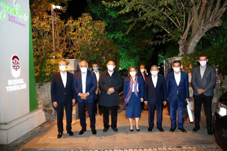 Başkan Büyükkılıç’tan ’Yerel Yönetimler’ zirvesi