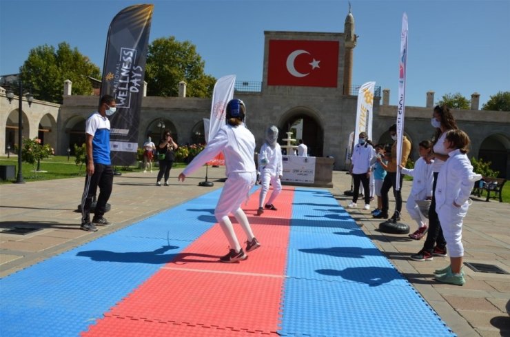 Hem spor yapıldı, hem tarih tanıtıldı