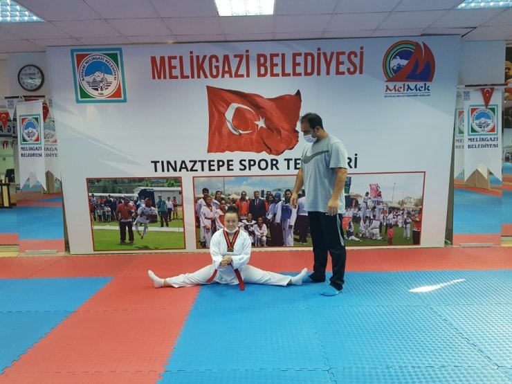 Down sendromlu Büşra’nın hedefi altın madalya