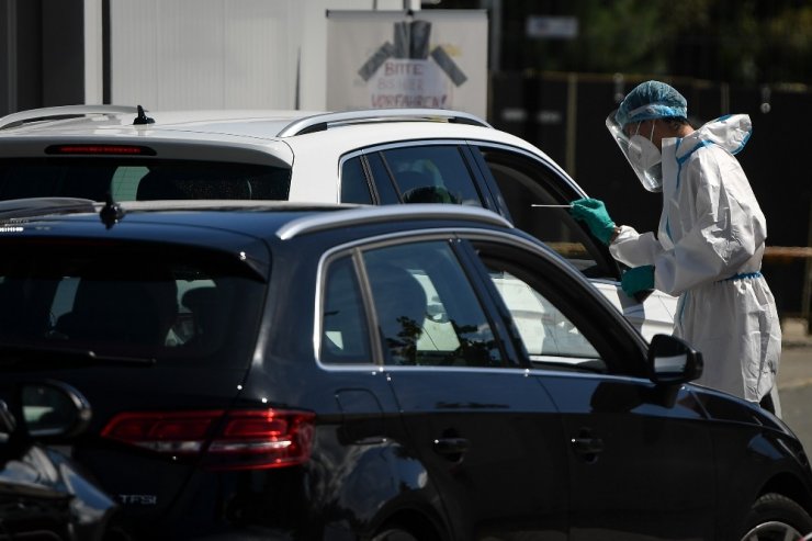 Avrupa koronavirüsten kırılıyor