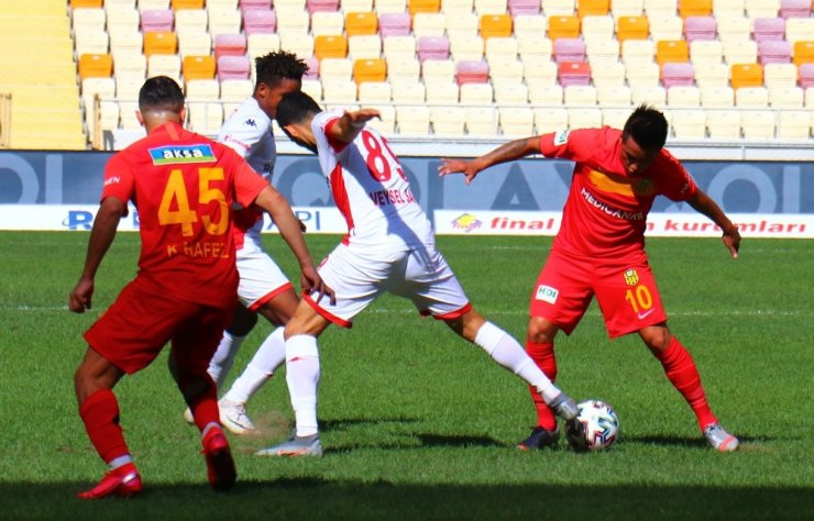 Süper Lig: Yeni Malatyaspor: 1 - Antalyaspor: 0 (İlk yarı)