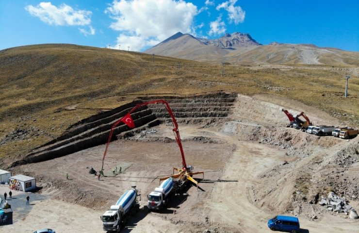 Türkiye’nin en büyük dağ otelinin temeli atıldı